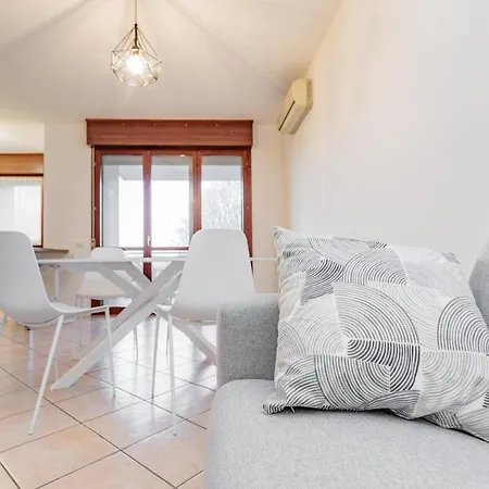 Lovely To Enjoy Venice Apartment *